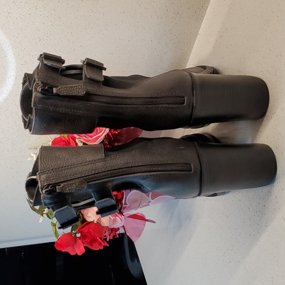 TORY BURCH Leather ankle booties (sz 9.5M) - Picture 4 of 11